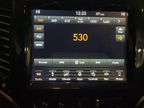 Used 2019 Jeep Cherokee Limited w/ Technology Group AWD/4WD image 25