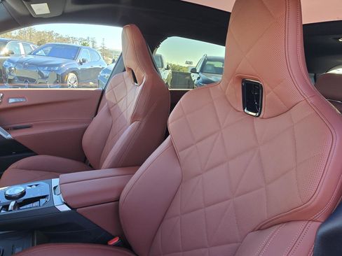 New 2026 BMW iX xDrive60 w/ M Sport Package image 6