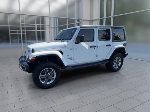 Used 2020 Jeep Wrangler Unlimited Sahara AWD/4WD image 4