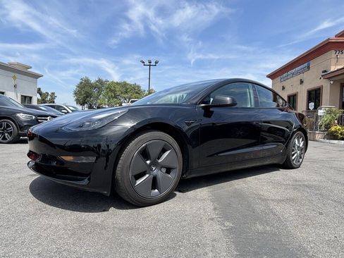 Used 2023 Tesla Model 3 Standard Range RWD image 3