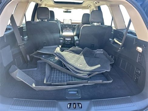 Certified 2023 Lincoln Aviator Reserve w/ Equipment Group 201A image 28