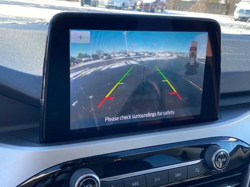 Used 2022 Ford Escape SEL image 11