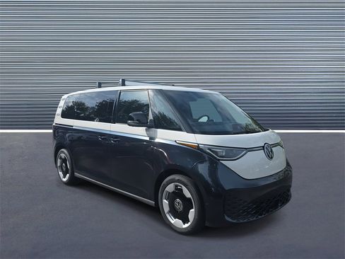 New 2025 Volkswagen ID. Buzz Pro S Plus image 2