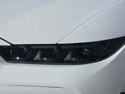 Used 2025 Ford Mustang GT Premium image 8