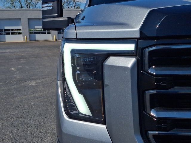 Used 2024 GMC Sierra 2500 AT4 w/ AT4 Premium Plus Package AWD/4WD image 13
