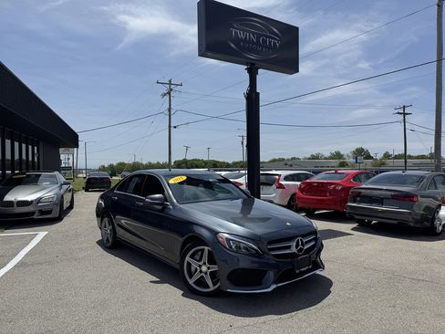 Used 2015 Mercedes-Benz C 300 4MATIC Sedan image 1