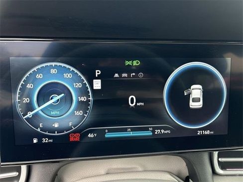 Used 2024 Hyundai Elantra SEL image 18