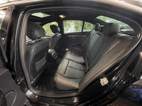 Used 2018 BMW 330i Sedan w/ Convenience Package RWD image 17