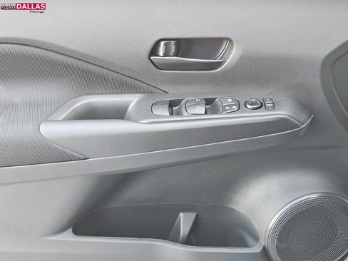 New 2025 Nissan Kicks Play S image 17