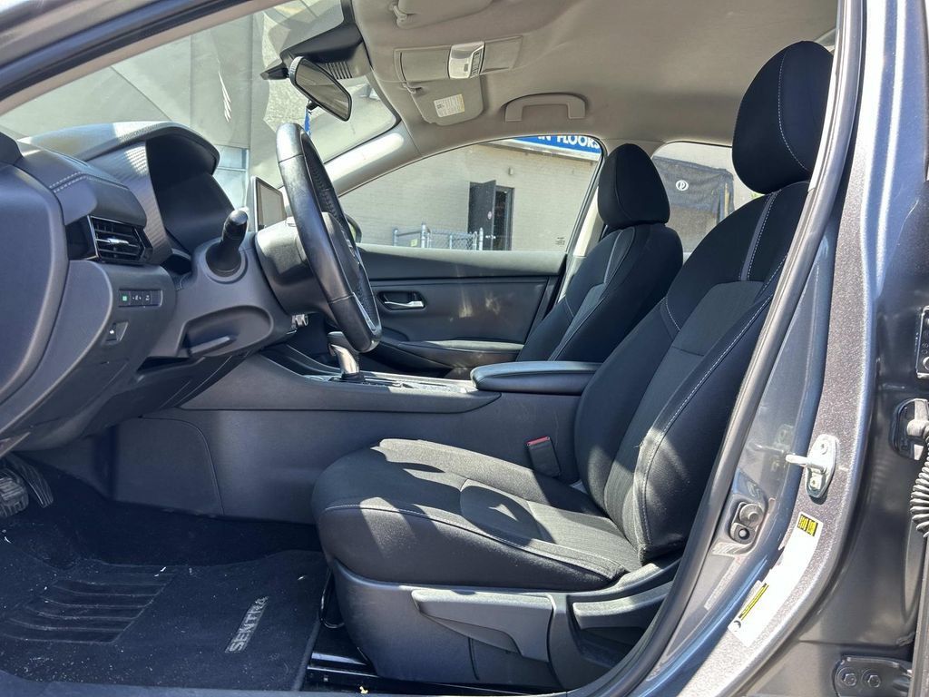 Certified 2020 Nissan Sentra SV FWD image 14