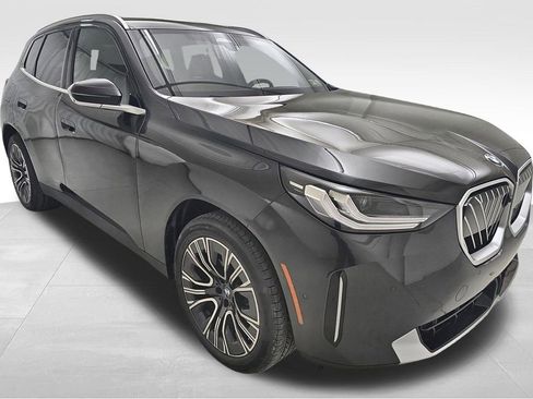 New 2025 BMW X3 xDrive30i w/ Premium Package image 2