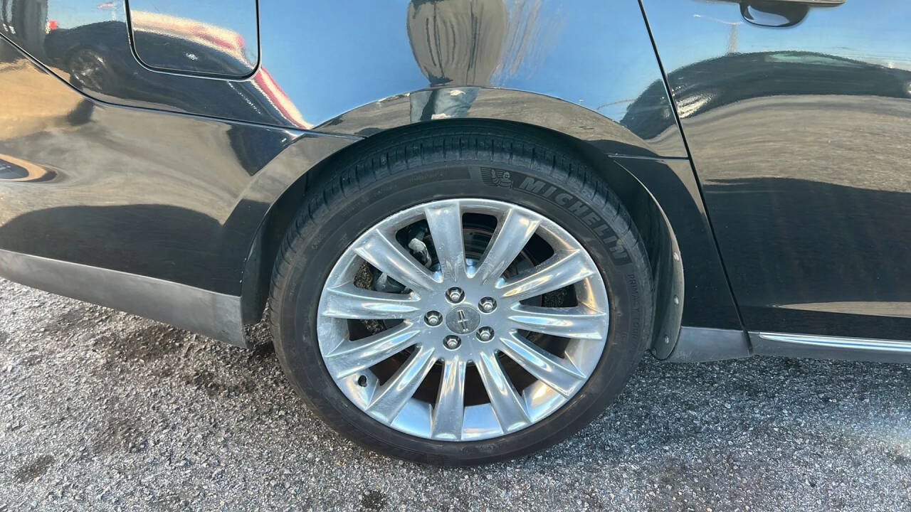 Used 2010 Lincoln MKS AWD image 26
