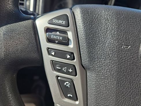 Used 2017 Nissan Titan S image 14