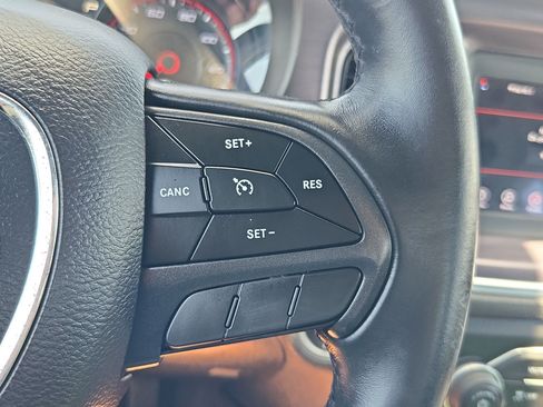 Used 2018 Dodge Charger SXT w/ Blacktop Package RWD image 18