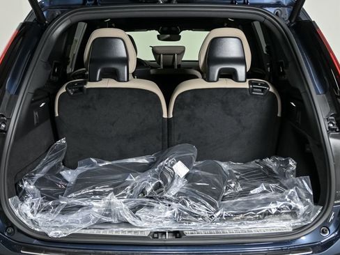 New 2026 Volvo XC90 B6 Plus w/ Protection Package Premier image 31