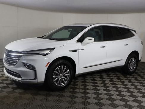 Used 2024 Buick Enclave Premium image 11
