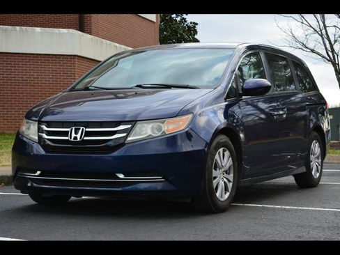 Used 2016 Honda Odyssey SE image 1