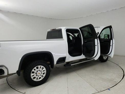 Certified 2024 Chevrolet Silverado 2500 LT AWD/4WD image 12