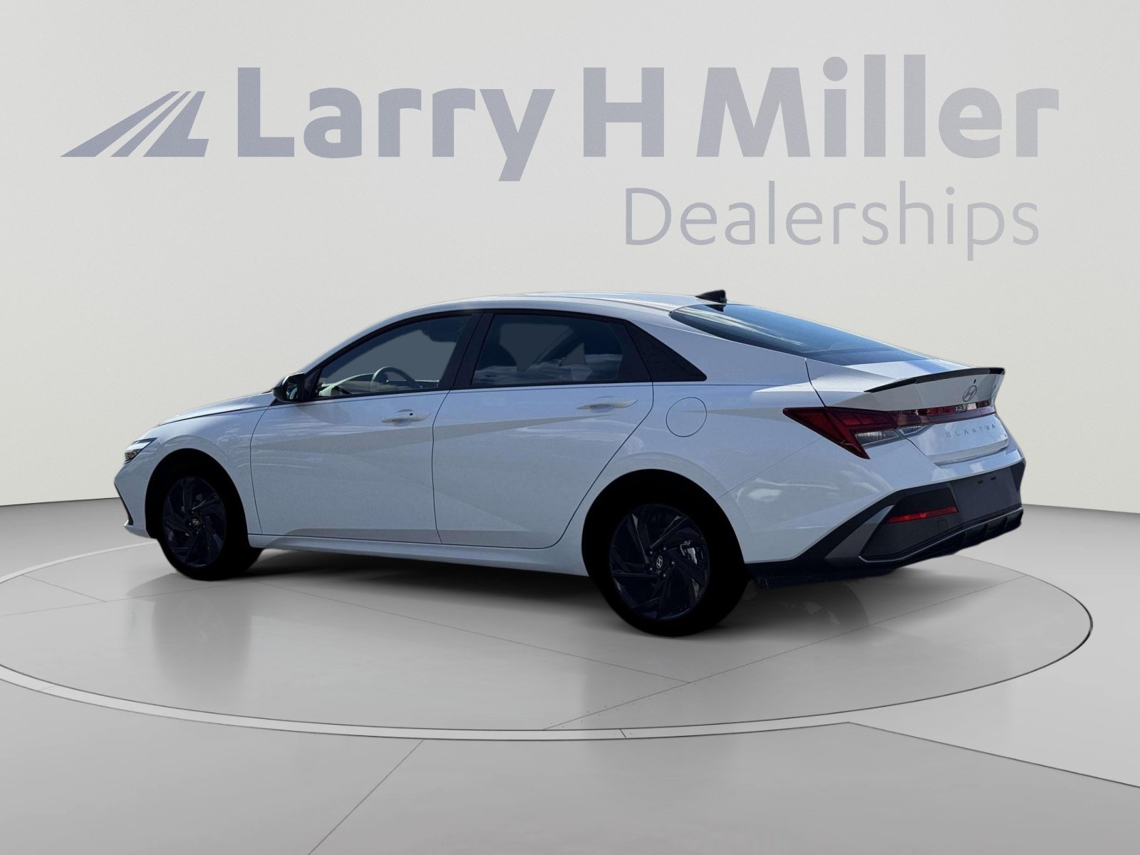 New 2026 Hyundai Elantra SEL FWD image 4