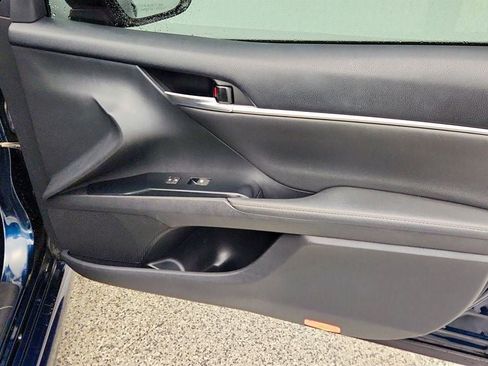 Used 2019 Toyota Camry XSE image 25