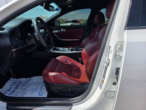 Used 2019 Kia Stinger GT image 4