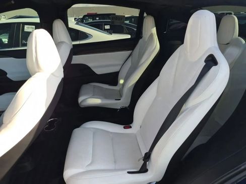 Used 2021 Tesla Model X Long Range image 5