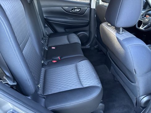 Used 2017 Nissan Rogue S image 15