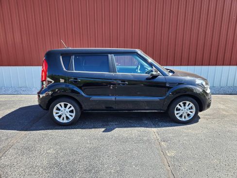 Used 2012 Kia Soul + w/ Audio Pkg FWD image 8