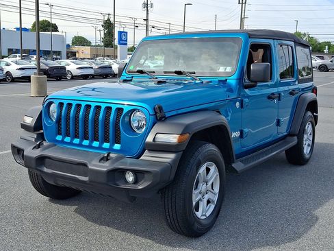 Used 2019 Jeep Wrangler Unlimited Sport S AWD/4WD image 3