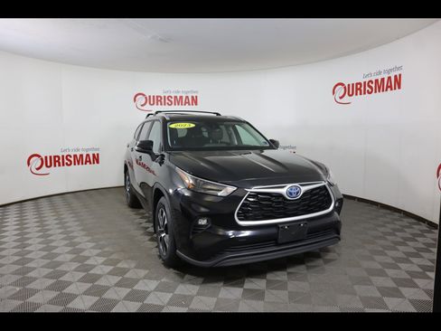 Used 2023 Toyota Highlander XLE image 16