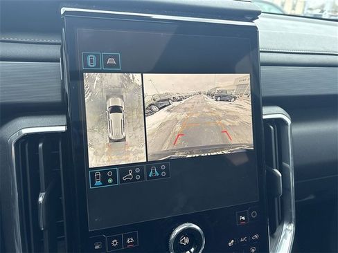 Used 2024 GMC Acadia Elevation w/ Black Edition image 15