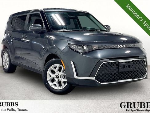 Used 2025 Kia Soul LX w/ LX Technology Package FWD image 1