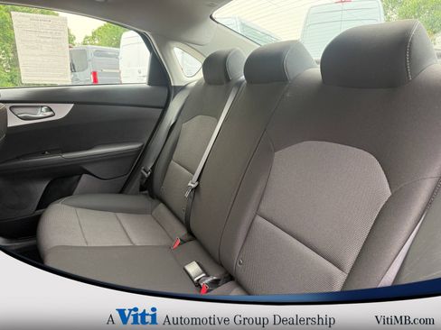 Used 2024 Kia Forte LXS w/ LXS Technology Package FWD image 21