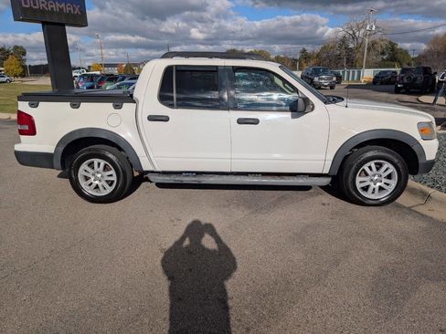 Used 2010 Ford Explorer Sport Trac XLT image 10
