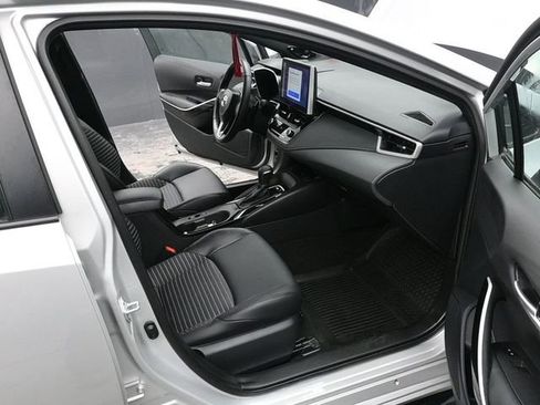 Used 2025 Toyota Corolla XSE image 12