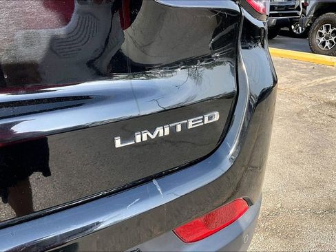 Used 2018 Jeep Compass Limited AWD/4WD image 23