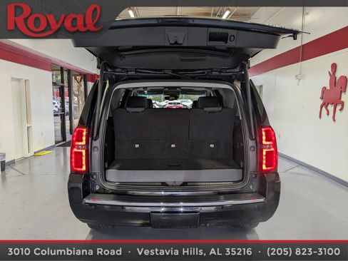 Used 2020 Chevrolet Tahoe Premier w/ Premier 6.2L Value Package image 13