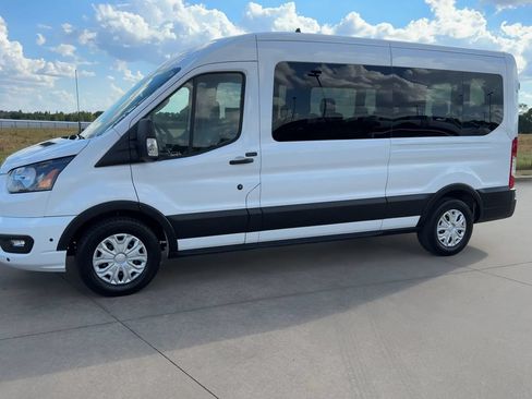 Used 2025 Ford Transit 350 XLT RWD image 5