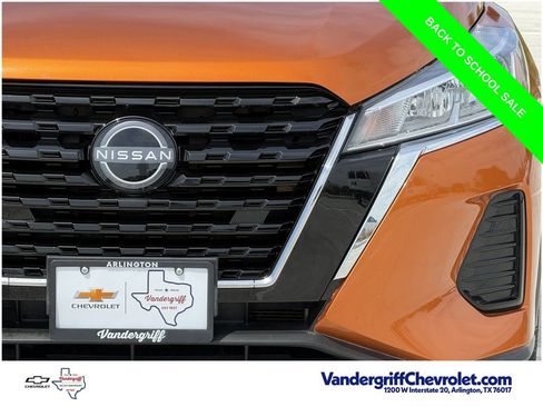 Used 2024 Nissan Kicks SV FWD image 9