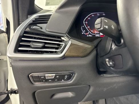 Used 2022 BMW X6 xDrive40i w/ Climate Comfort Package AWD/4WD image 14