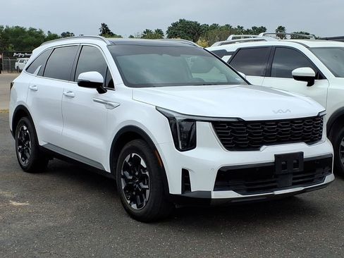 Used 2025 Kia Sorento S w/ Panoramic Sunroof Package image 1