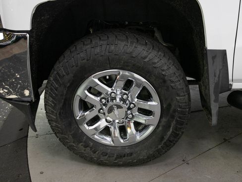 Used 2018 Chevrolet Silverado 3500 LT w/ LT Convenience Package AWD/4WD image 28