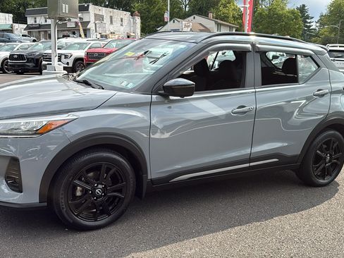 Certified 2024 Nissan Kicks SR FWD image 3