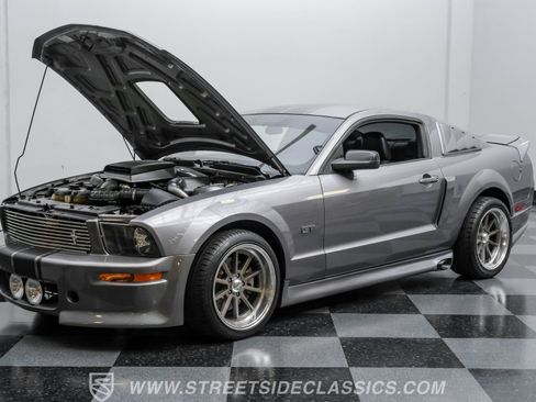 Used 2006 Ford Mustang GT RWD image 35