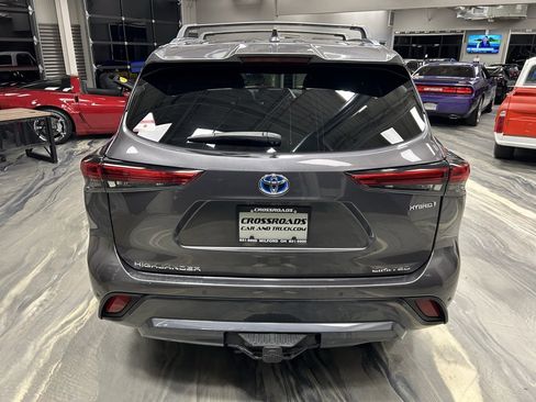 Used 2022 Toyota Highlander Limited image 35