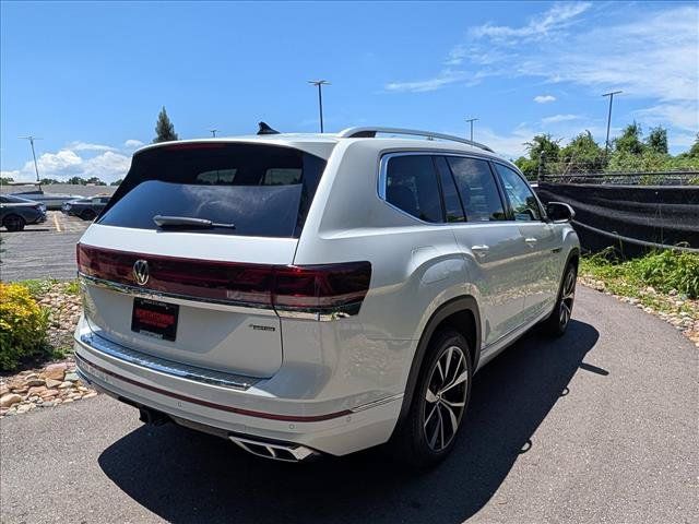 Certified 2024 Volkswagen Atlas SEL Premium R-Line AWD/4WD image 5