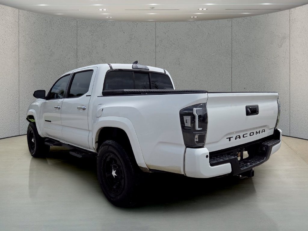 Used 2016 Toyota Tacoma Limited w/ Towing Package AWD/4WD image 7