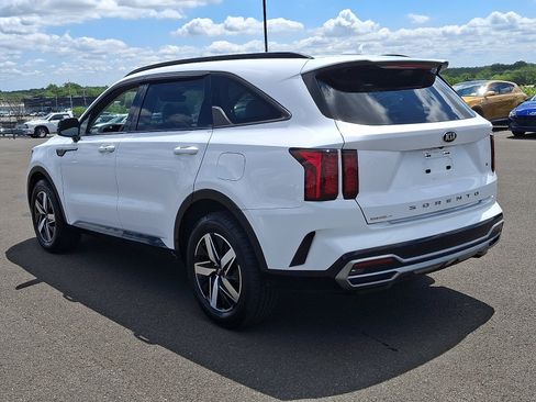 Used 2021 Kia Sorento S w/ Panoramic Sunroof Package FWD image 4