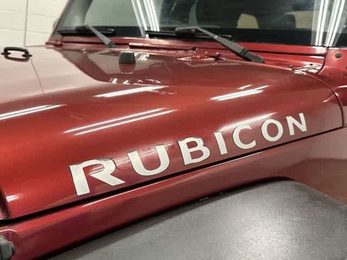 Used 2011 Jeep Wrangler Unlimited Rubicon w/ Connectivity Group AWD/4WD image 30