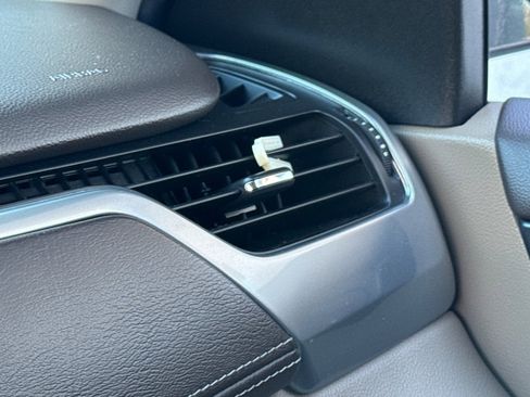 Used 2020 Chevrolet Tahoe Premier image 29